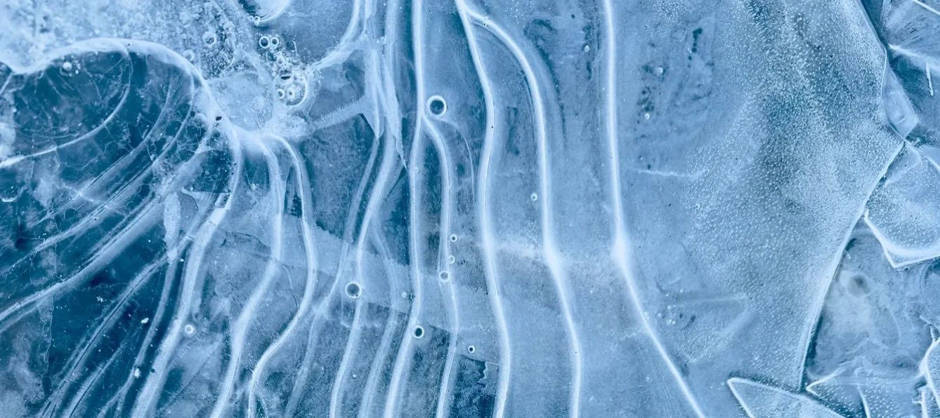 Abstract blue and white pattern